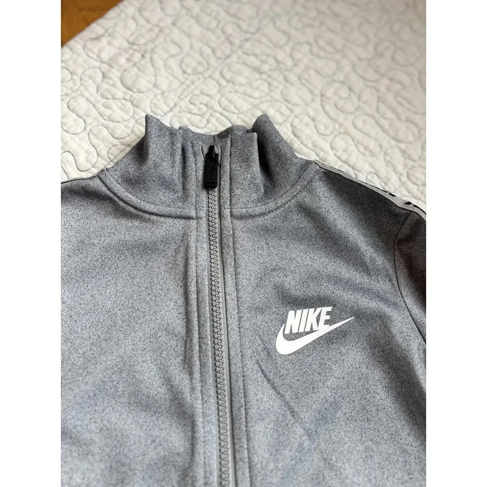 Nike this piece